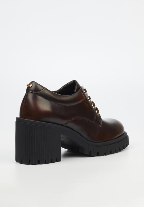 Miss Black - Atlas 3 heel - chocolate