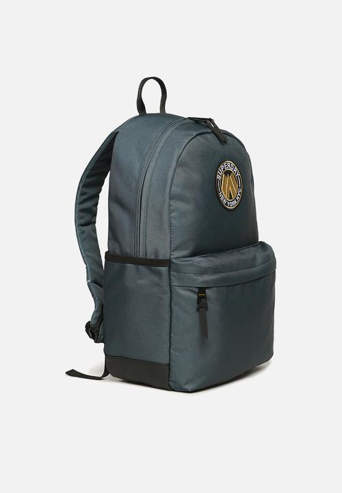 Superdry. - City Montana - Forest Green