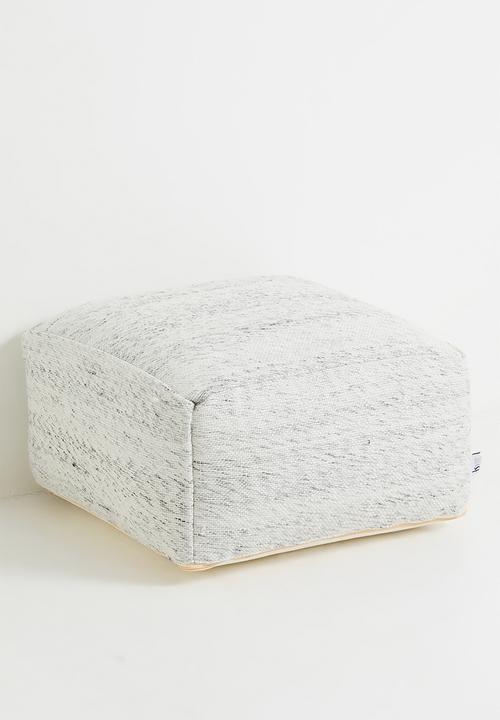 Sixth Floor - Plato outdoor pouf - Natural