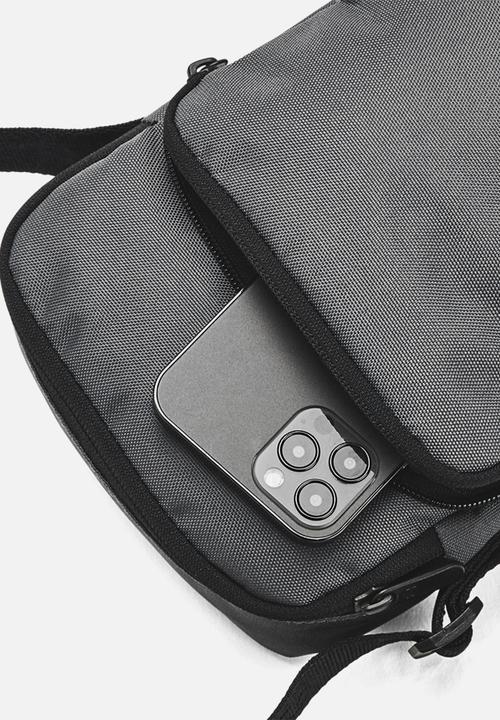 Under Armour - UA Sportstyle Lite Crossbody - Castlerock / Black / Black