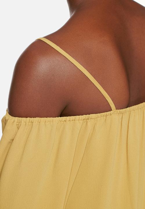 Glamorous - Mustard cold shoulder dress