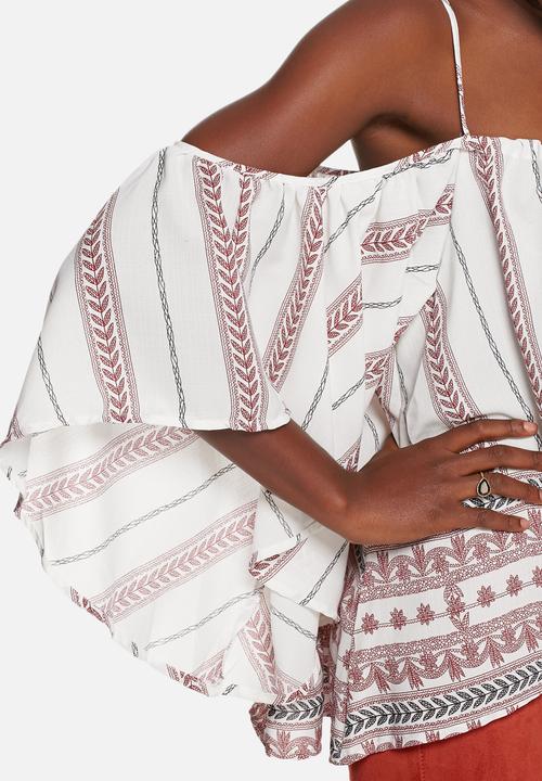 Glamorous - Folktale cold shoulder top
