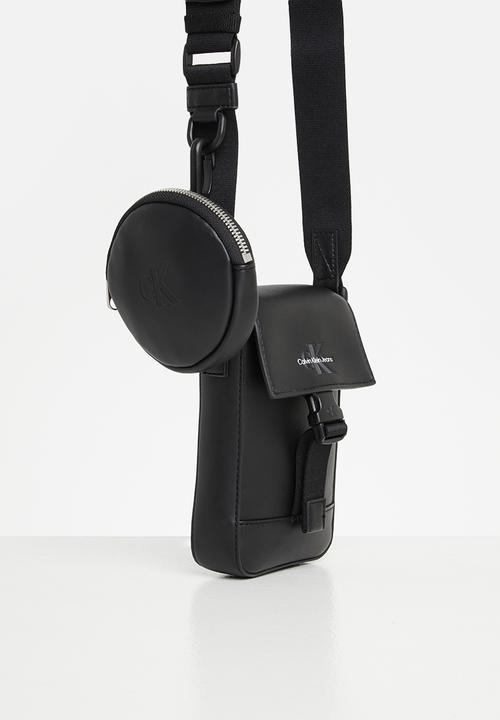 Calvin Klein - Monogram Soft N/S Flap Ph/Cb - Black