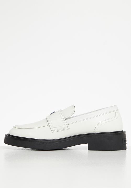 Tommy Hilfiger - Hardwear leather loafer - ecru