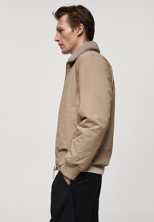 MANGO - Noah Water-repellent jacket with Sheepskin collar - light beige