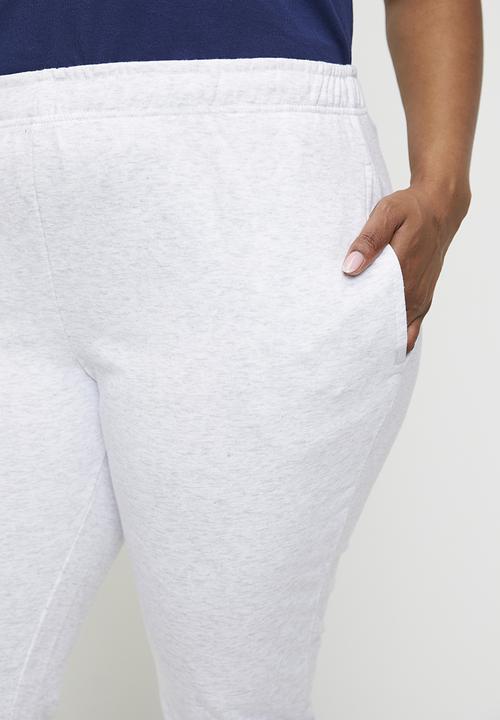 Cotton On - Plus Lifestyle Fleece Flare Sweatpant - Cloudy Grey Marle