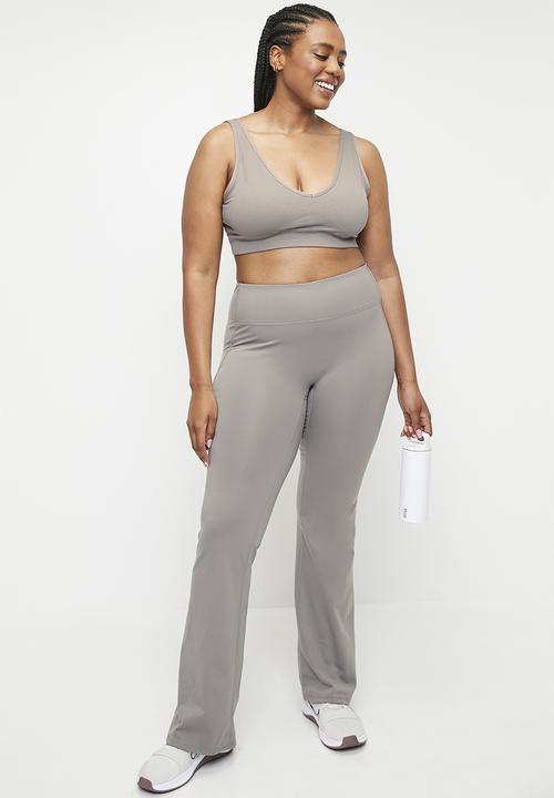 Cotton On - Plus Ultra Soft Studio Flare - All Spice
