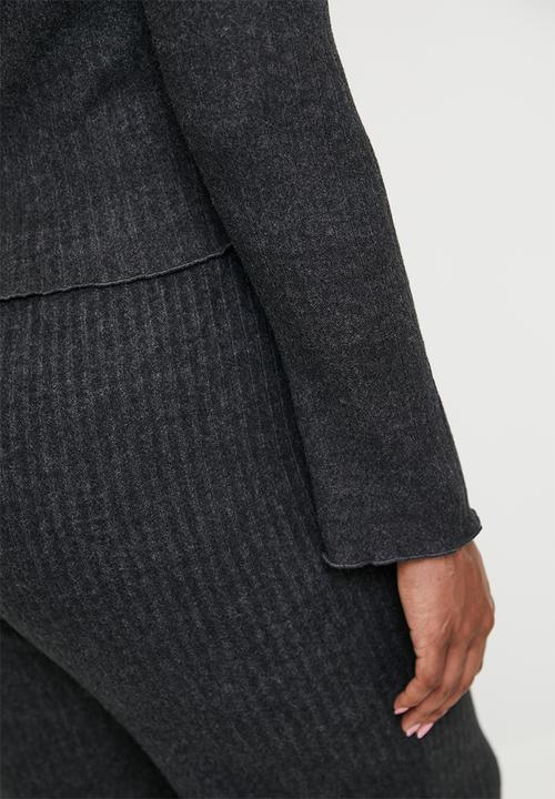 Cotton On - Plus Super Soft Ribbed Wrap Top - Ebony Marle