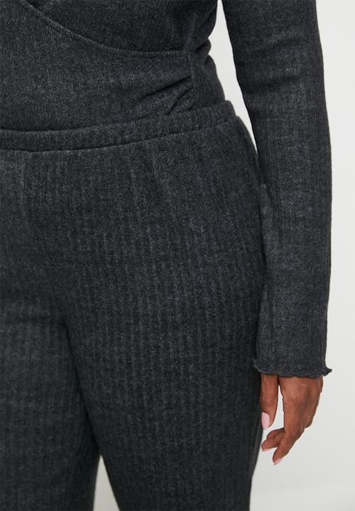 Cotton On - Plus Super Soft Ribbed Straight Leg Pant - Ebony Marle