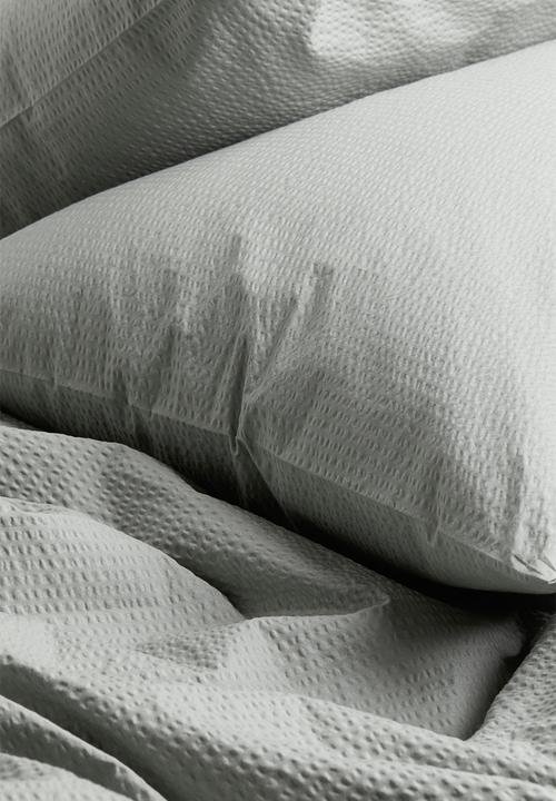 H&M - Seersucker double/king size duvet cover set - light dusty green