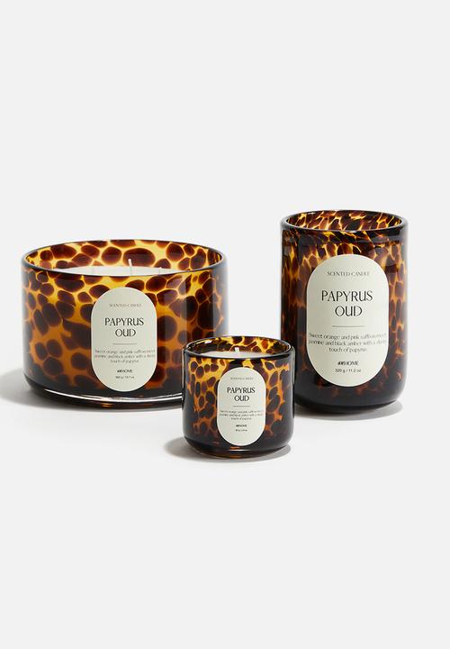 H&M - Scented candle in glass holder - beige papyrus oud