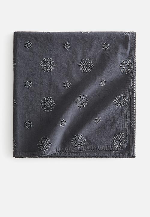 Broderie anglaise tablecloth - dark grey