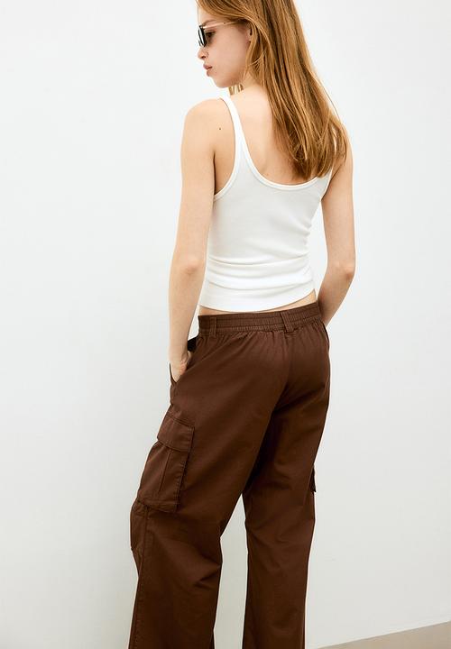 H&M - Canvas cargo trousers - dark brown 