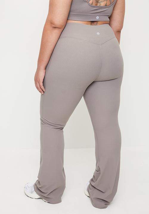 Cotton On - Plus Reform Rib Flare - All Spice