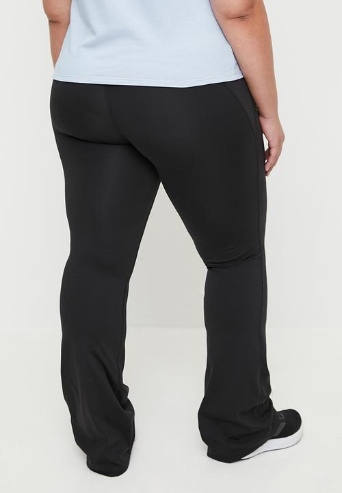 Cotton On - Plus Ultra Soft Studio Flare - Black