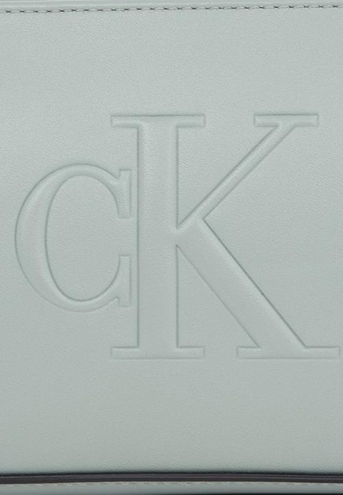 Calvin Klein - Sculpted shoulder pouch25 deboss - slate gray