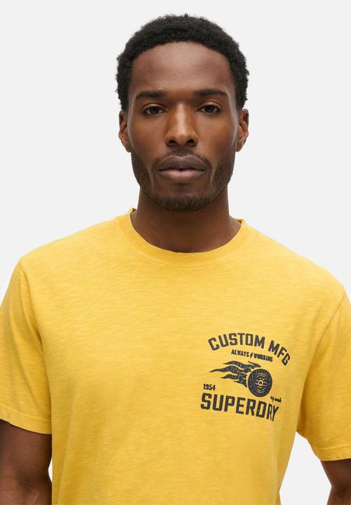 Superdry. - Lo-fi biker graphic loose tee - pigment yellow