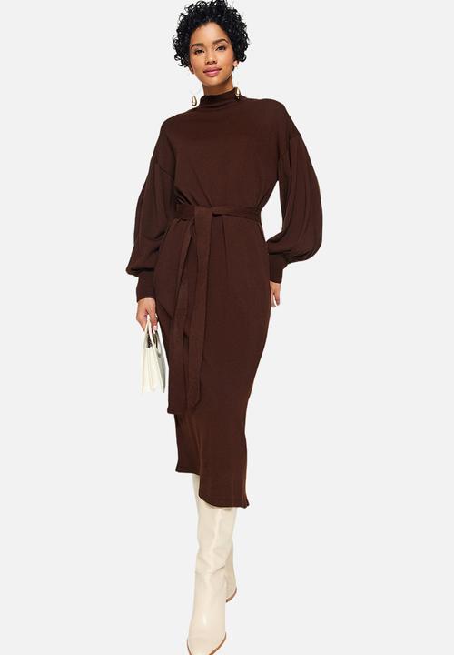 Trendyol - Belted Half Turtleneck Balloon Sleeve Knitwear Dress - Brown