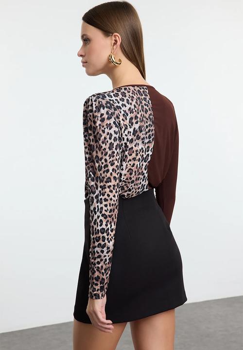 Trendyol - Brown animal pattern double breasted snap knitted bodysuit