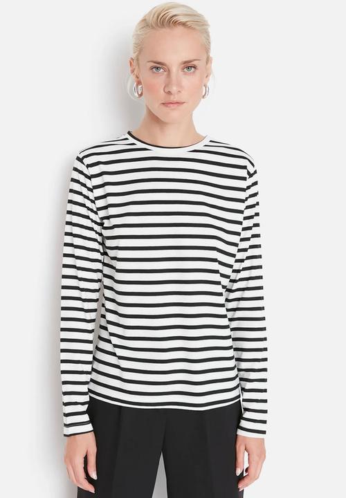Trendyol - Striped crew neck knitted t-shirt - white 