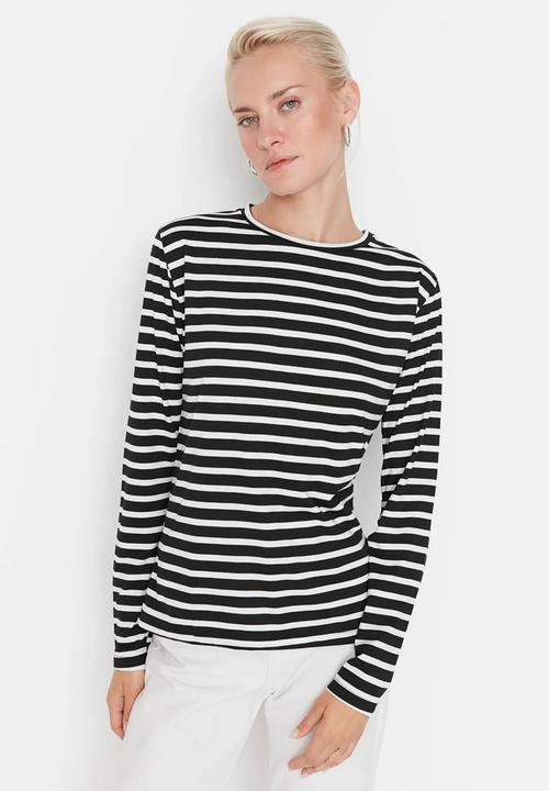 Trendyol - Striped crew neck Knitted t-shirt - black 