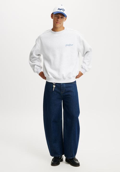 Cotton On - Box fit graphic crew sweater - athletic marle/ldn mascot