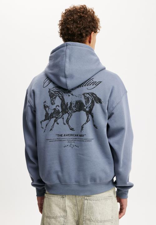 Cotton On - Box fit graphic hoodie - dusty denim/american way