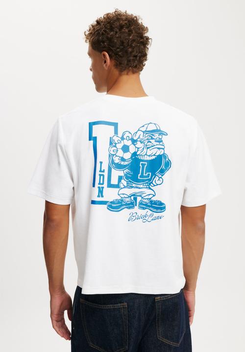Cotton On - Cropped fit graphic T-shirt - white/ldn mascot