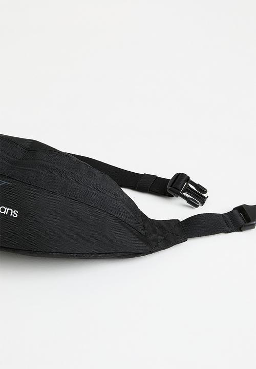 Calvin Klein - Sport Essentials Waist bag 38 M - Black