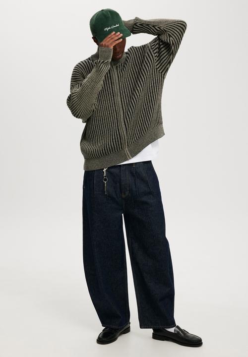 Cotton On - Zip through knit - black