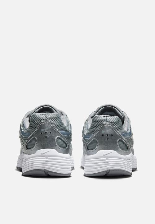 Nike - Nike P-6000 Grade School
