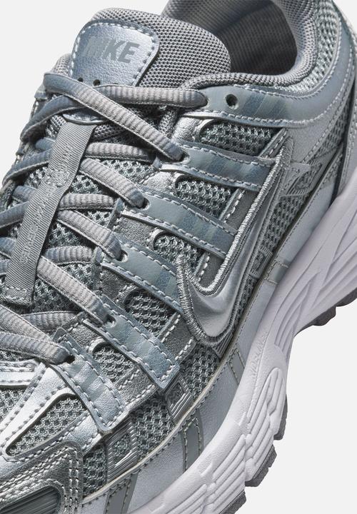 Nike - Nike P-6000 Grade School