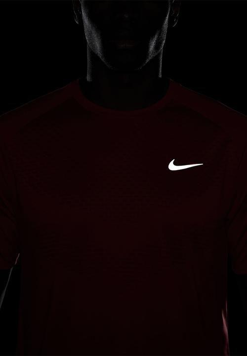 Nike - Stride  Dri-FIT ADV Short-Sleeve Running Top- University Red