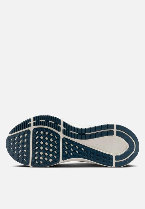 Nike - Nike Structure 25