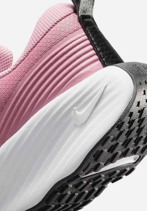 Nike - Nike Legend Essential 4