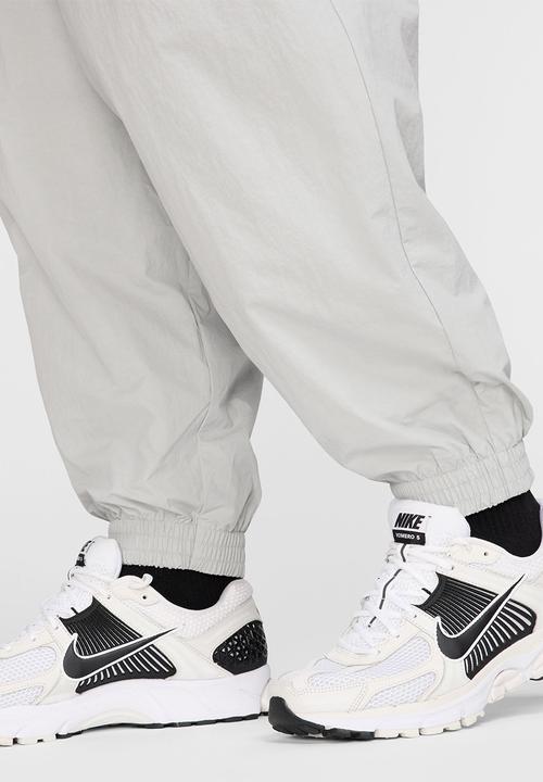 Nike - Club Woven Oversized Trackpant - Lt Smoke Grey