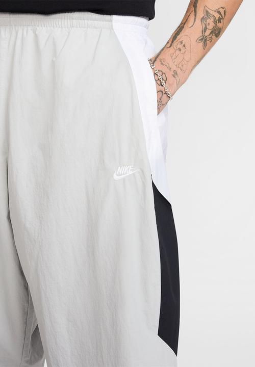 Nike - Club Woven Oversized Trackpant - Lt Smoke Grey
