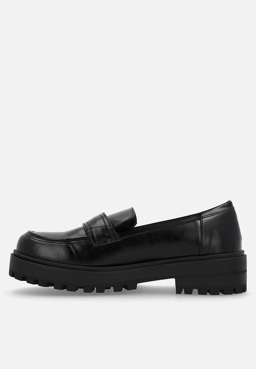 Cotton On - Lauren lug sole loafer - black textured