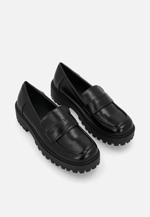 Cotton On - Lauren lug sole loafer - black textured