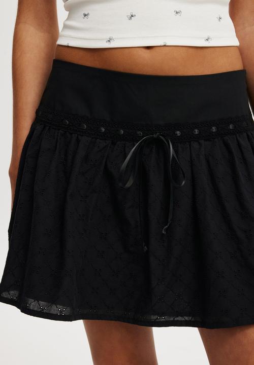Cotton On - Broderie Ribbon Mini Skirt - Black