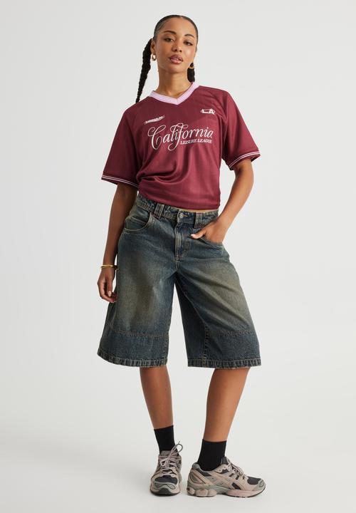 Factorie - V Neck Sports Jersey - Cherry Lacquer/Leisure League