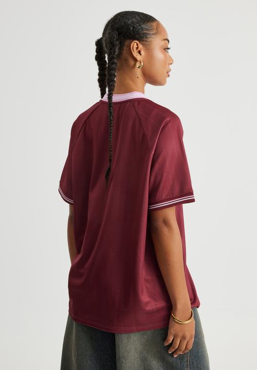 Factorie - V Neck Sports Jersey - Cherry Lacquer/Leisure League