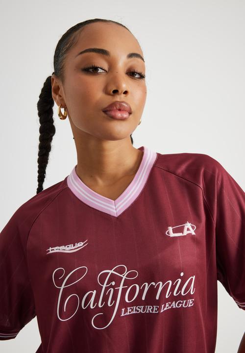 Factorie - V Neck Sports Jersey - Cherry Lacquer/Leisure League