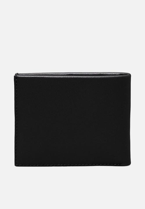 Calvin Klein - Metal Ck Bifold 6Cc W/Bill - Ck Black Smooth