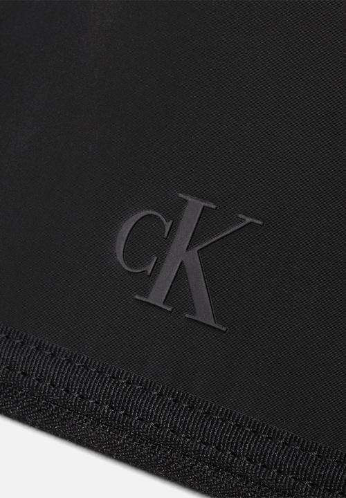 Calvin Klein - Over Webbing Sq Zip Around - Black