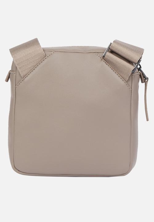 Calvin Klein - Clean Essential Cube Reporter - Cinder