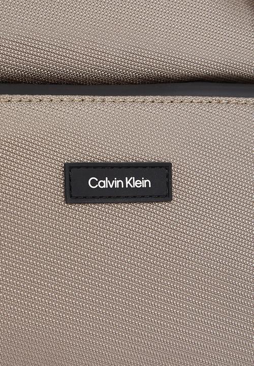 Calvin Klein - Ck Essential Tech Xbody - Brindle