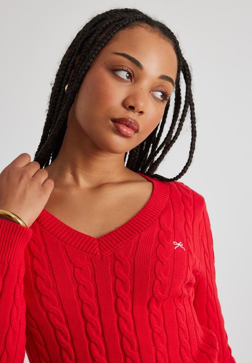 Factorie - Lena Cable Knit V Neck Sweater - Postbox Red/Cherrry