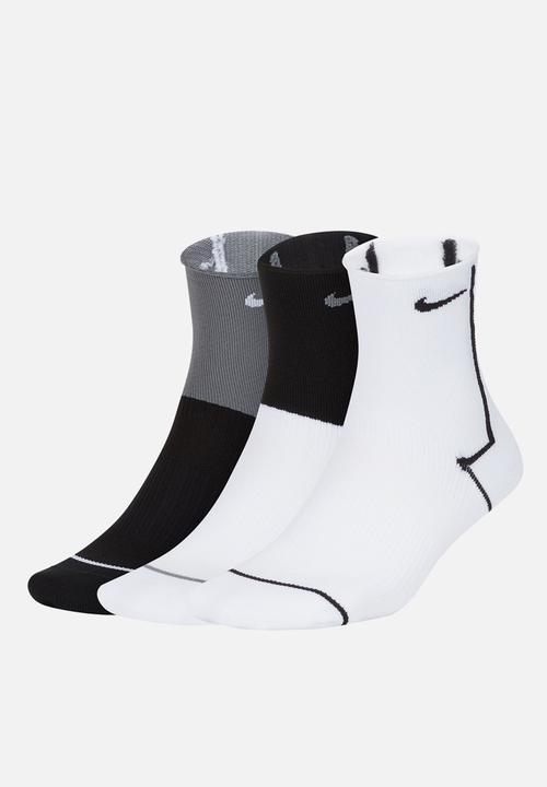 Nike - Nike Everyday Plus Lightweight - Multi-Color