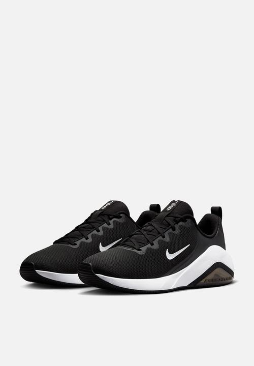 Nike - Nike Bella 7